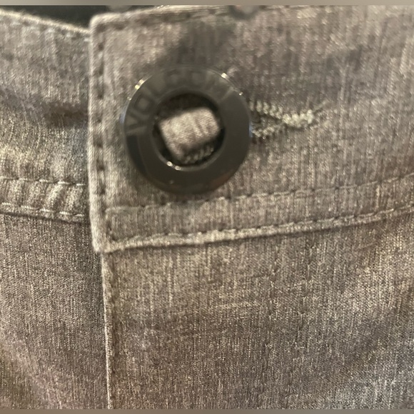 Mens VOLCOM swim trunks convertible - Picture 8 of 9